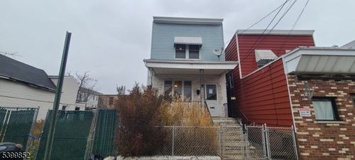 31 W 20th St, Bayonne, NJ, 07002-3611 | Card Image