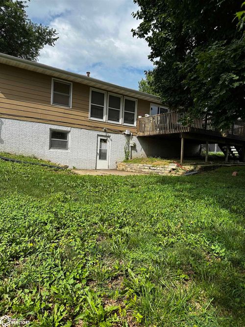 206 Ridge Rd, Williamsburg, IA, 52361-9720 | Card Image