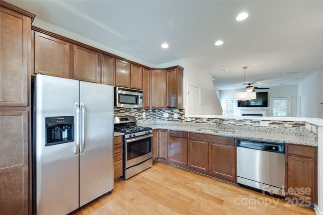 1430 Harpers Inlet Dr, Townhouse with 3 bedrooms, 3 bathrooms and null parking in Clover SC | Image 5