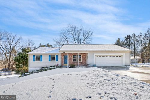 2416 W Colonial Dr, Upper Chichester, PA, 19061-2024 | Card Image