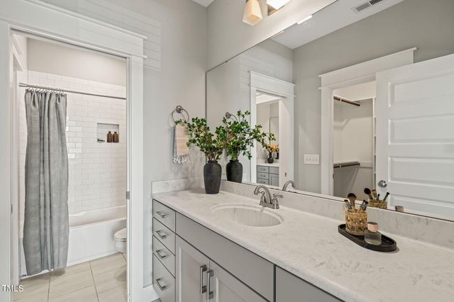 35-web-or-mls-31-web-or-mls-untitled-31 | Image 34