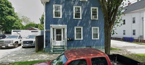 174 Wood St, Bristol, RI, 02809-2071 | Card Image