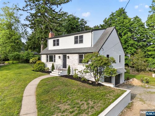 11 Franklin St, Mahwah, NJ, 07430-3112 | Card Image