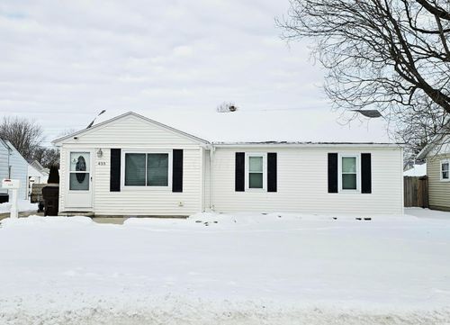 438 Warren Ave, Washington Court House, OH, 43160-2442 | Card Image