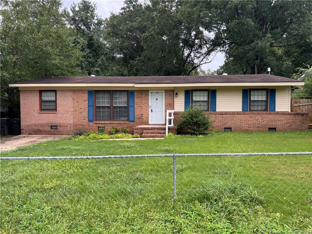 Ainsley St, Fayetteville, NC 28314