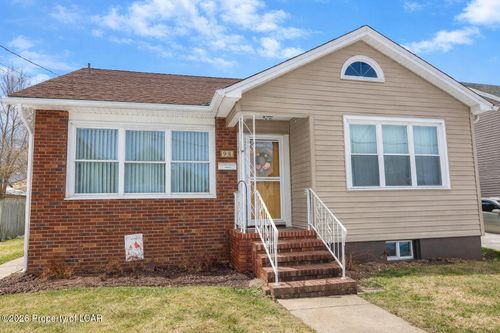 98 Roosevelt St, Edwardsville, PA, 18704-2612 | Card Image