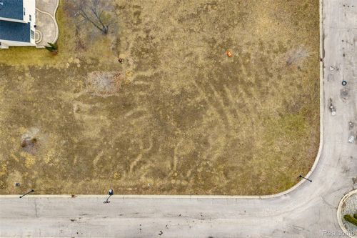 590 Jared Dr, Pontiac, MI, 48342-1986 | Card Image