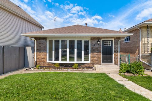 5024 S Lockwood Ave, Chicago, IL, 60638-1730 | Card Image
