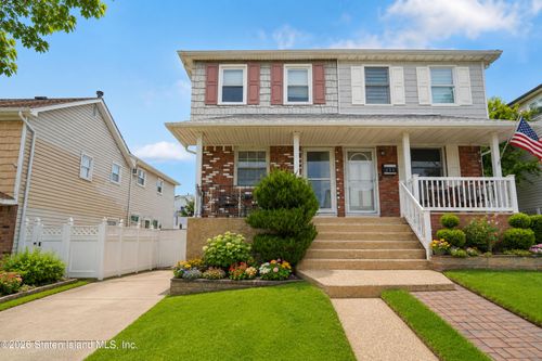 137 E Figurea Ave, Staten Island, NY, 10308-1918 | Card Image