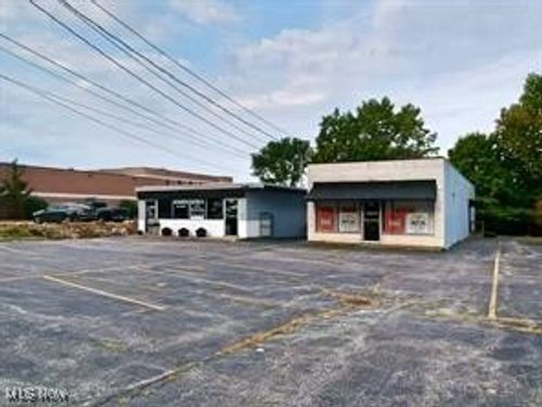 6624 Engle Road, Middleburg Heights, OH, 44130 | Card Image