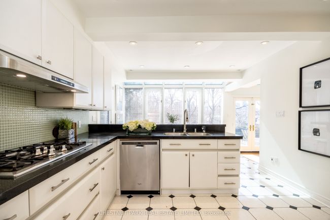 63 St Leonard's Ave, House other with 4 bedrooms, 3 bathrooms and 3 parking in Toronto ON | Image 24