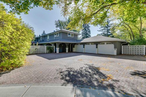 35 Windsor Cres Sw, Calgary, AB, T2V1V5 | Card Image