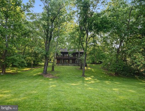 173 Riverside Dr, Harpers Ferry, WV, 25425-5760 | Card Image