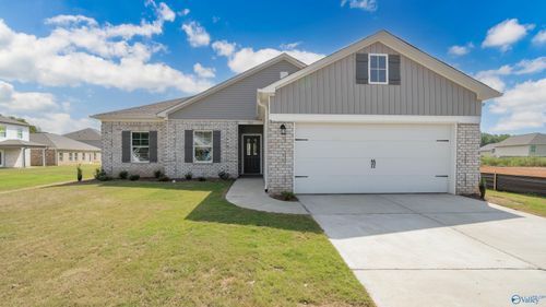 3243 Spool Ln Sw, Huntsville, AL, 35805-5499 | Card Image