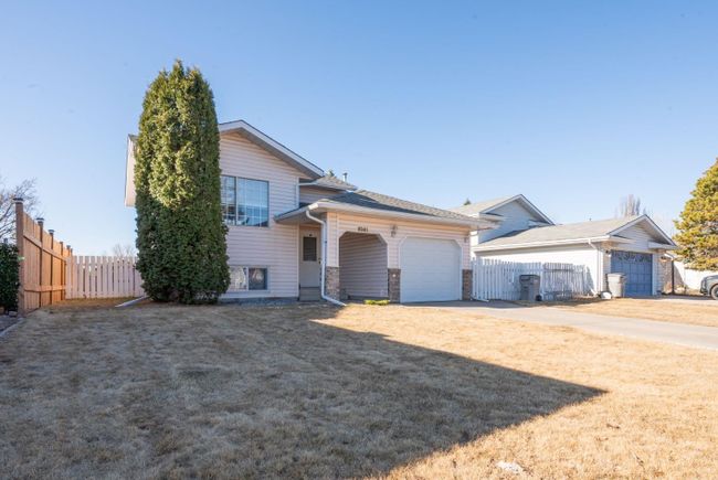 9245 96 Avenue, Home with 3 bedrooms, 1 bathrooms and 3 parking in Grande Prairie AB | Image 3