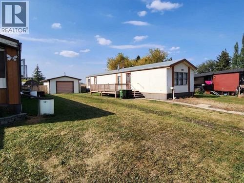 5512 51 St, Camrose, AB, T4V4J3 | Card Image