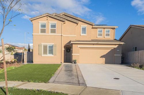 570 Tankersley St, Soledad, CA, 93960-2677 | Card Image