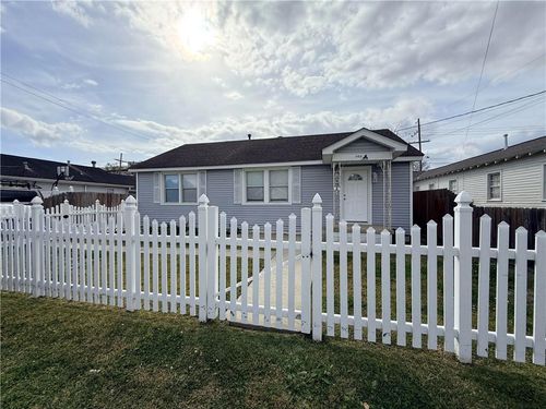 1102 Avenue A, Marrero, LA, 70072-3944 | Card Image