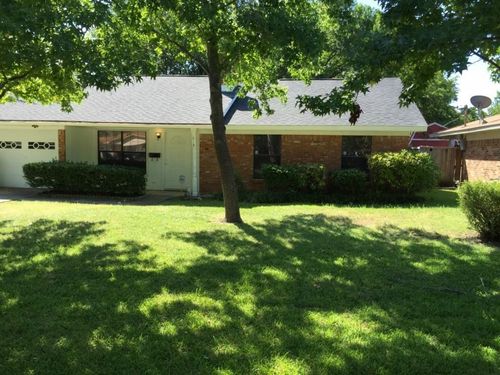 818 Quinette Dr, Seagoville, TX, 75159-1718 | Card Image