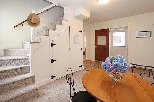 42 Lee Ave, Newport, RI, 02840-4041 | Card Image