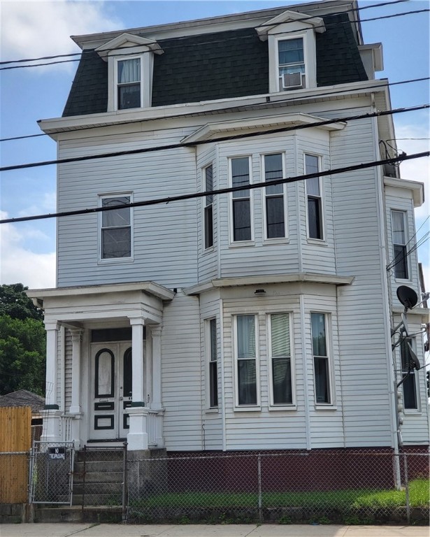 Cranston St, Providence, RI 02907