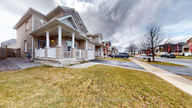 99 Grady Dr, House other with 3 bedrooms, 3 bathrooms and 3 parking in Newcastle ON | Image 4