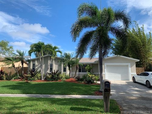 405 Se 4th Ter, Dania Beach, FL, 33004-4716 | Card Image