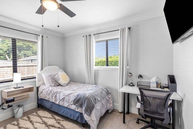 2013 Wilkins Ave, Townhouse with 2 bedrooms, 1 bathrooms and null parking in West Palm Beach FL | Image 10