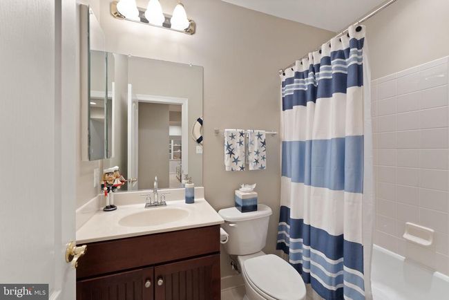 18985 Coreopsis Ter, Townhouse with 3 bedrooms, 4 bathrooms and null parking in LEESBURG VA | Image 73