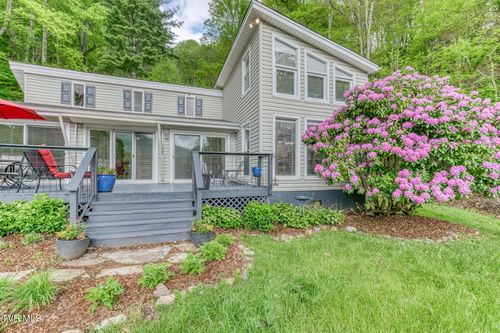 126 Shadow Mountain Rd, Roan Mountain, TN, 37687-3533 | Card Image