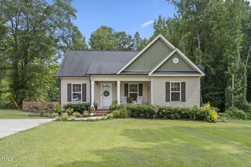 817 W Academy St, Fuquay Varina, NC, 27526-8201 | Card Image
