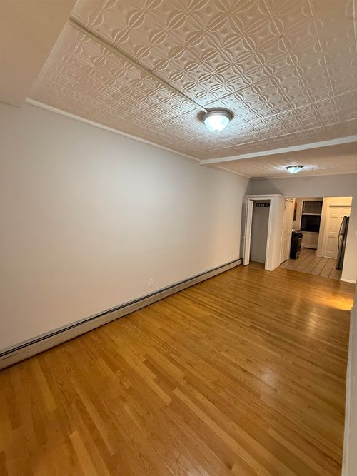 3l-614 Grand St, Hoboken, NJ, 07030-2823 | Card Image