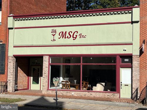 325 E Market St, YORK, PA, 17403-5614 | Card Image