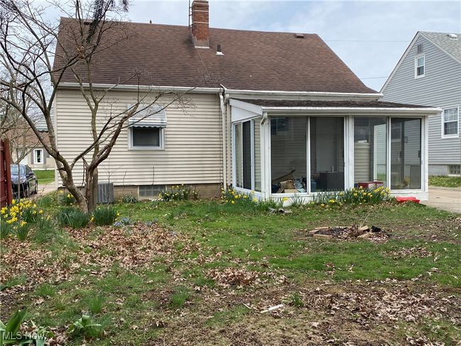 BACK YARD LOOKING AT SUN PORCH | Image 6