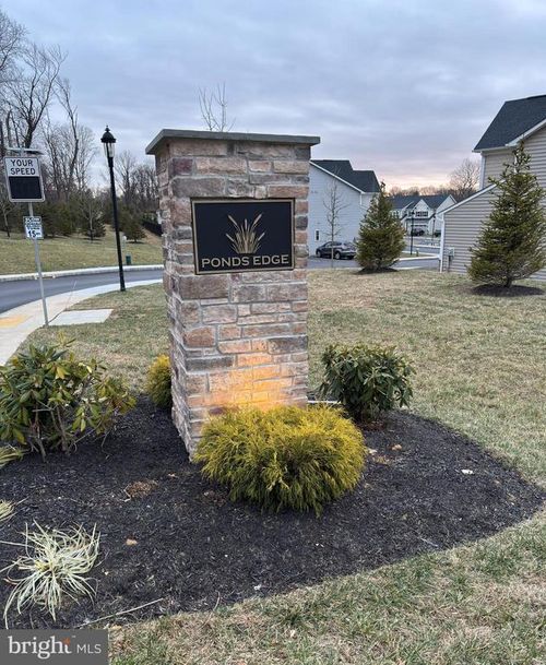 235 Ponds Edge Dr, MEDIA, PA, 19063-2726 | Card Image