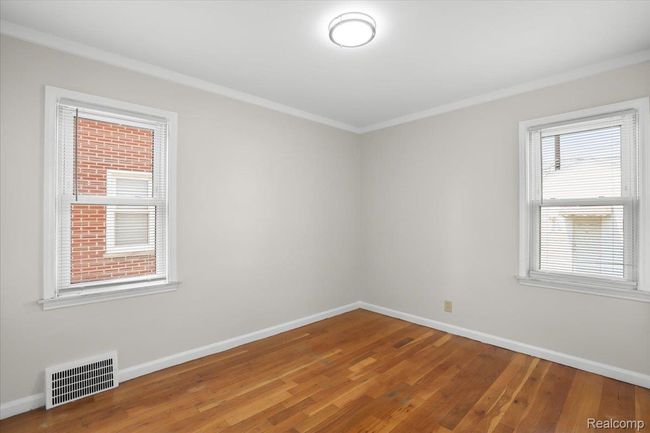 13-19545 Wood St.jpg | Image 13