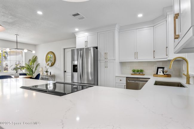 101 Hedgegrove Ave, House other with 3 bedrooms, 2 bathrooms and null parking in Satellite Beach FL | Image 9