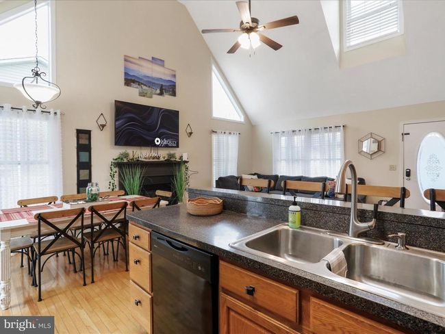 317 Locustdale Loop, House other with 3 bedrooms, 3 bathrooms and null parking in SHENANDOAH VA | Image 11