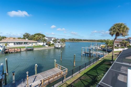 4935 62nd Ave S, ST PETERSBURG, FL, 33715-1625 | Card Image