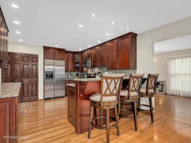 1000 Surrey Ln, House other with 4 bedrooms, 3 bathrooms and 3 parking in Itasca IL | Image 12