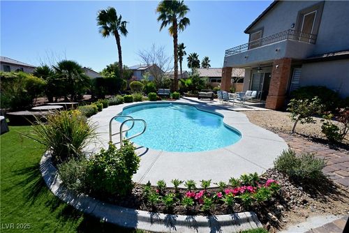 10161 Bentley Oaks Ave, Las Vegas, NV, 89135-2036 | Card Image