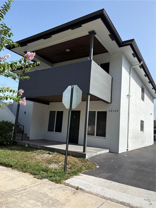 10128 W Fern Street, Miami, FL, 33157 | Card Image