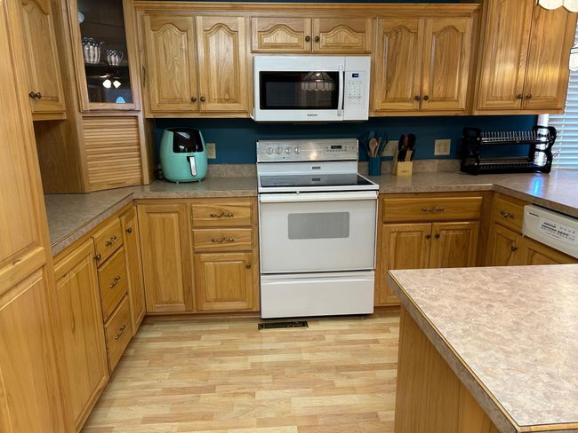 Kitchen | Image 22