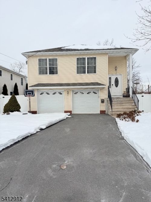 105 Fairchild Ave, Morris Plains, NJ, 07950-1706 | Card Image