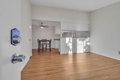 apt-59-712 Mccoy Ct, Lodi, CA, 95240-7164 | Card Image