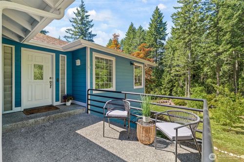 8121 Berry Ridge Ln Nw, Silverdale, WA, 98383-9249 | Card Image