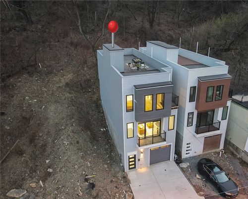 622 Windom St, Pittsburgh, PA, 15203-1333 | Card Image