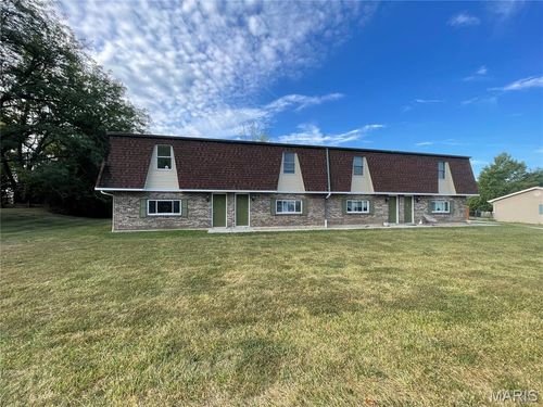 1 Maple Hills Townhouse Drive, Warrenton, MO, 63383 | Card Image