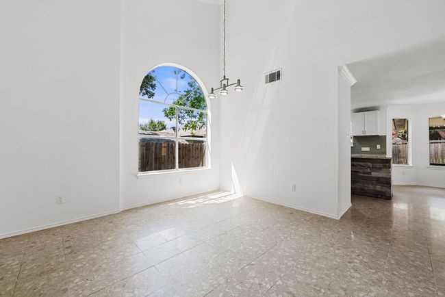 1213 Pathfinder Way, House other with 4 bedrooms, 3 bathrooms and 4 parking in Round Rock TX | Image 8