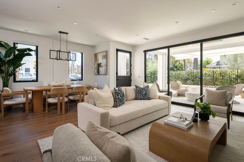 419 Goldenrod Ave, Corona del Mar, CA, 92625-2913 | Card Image